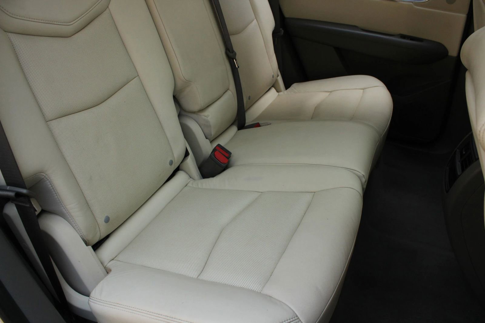 Used 2017 Cadillac XT5 Luxury w/ Driver Awareness Package AWD/4WD image 21