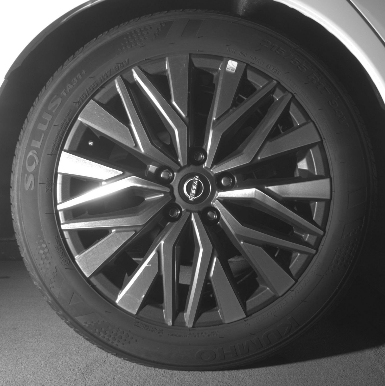 Used 2025 Nissan Altima 2.5 SV FWD image 18
