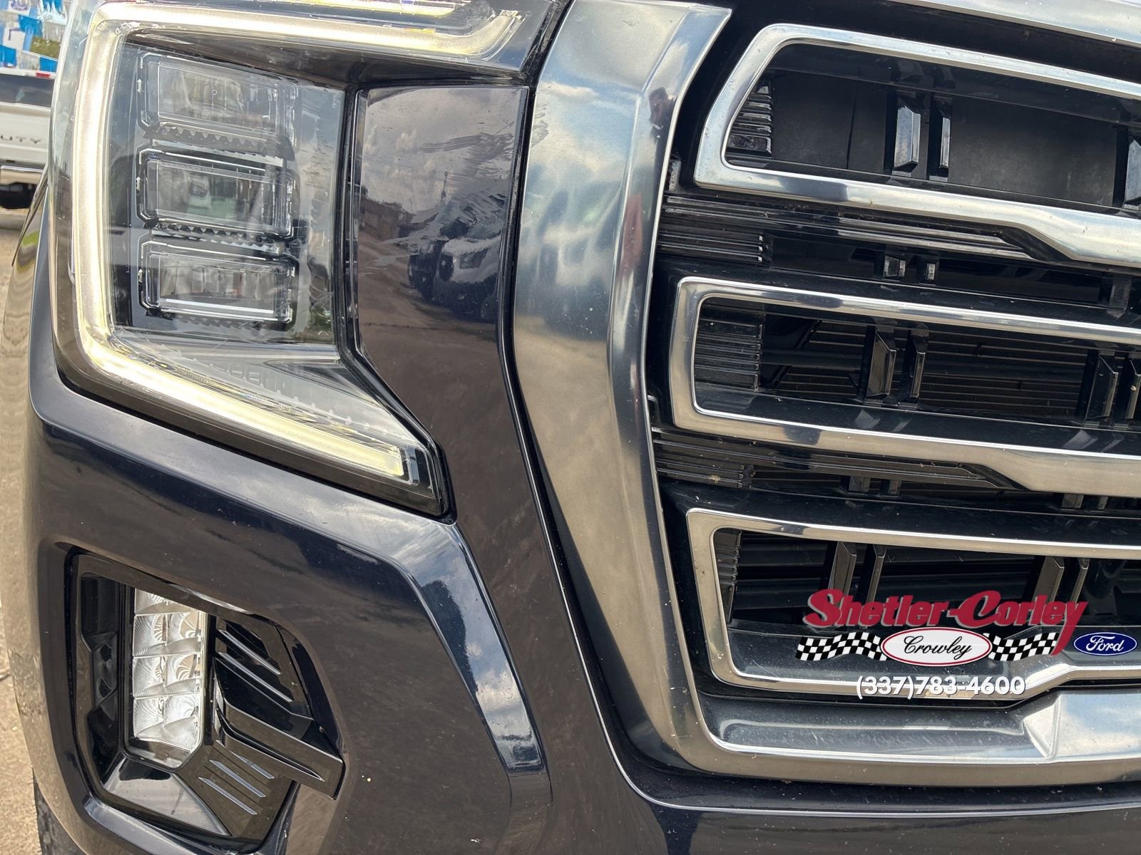 Used 2023 GMC Yukon XL AT4 w/ AT4 Premium Plus Package image 4