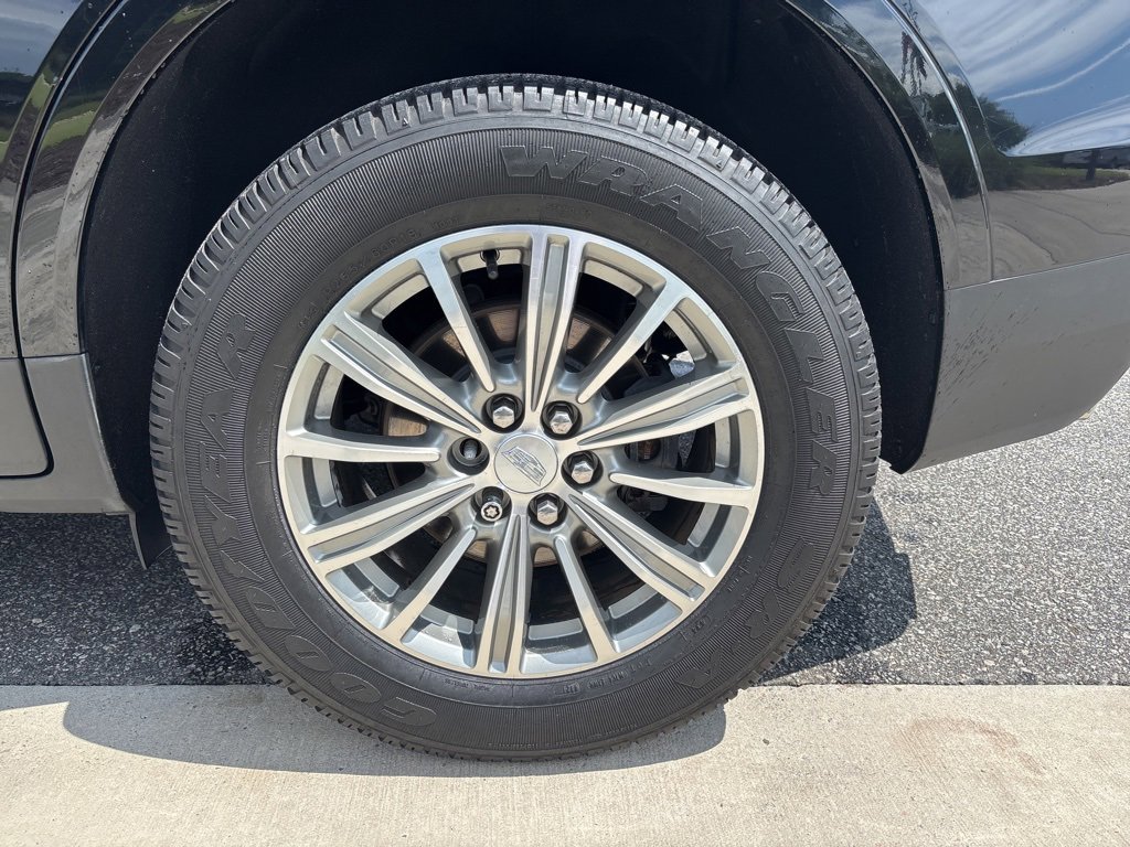 Used 2018 Cadillac XT5 Luxury w/ Driver Awareness Package image 13