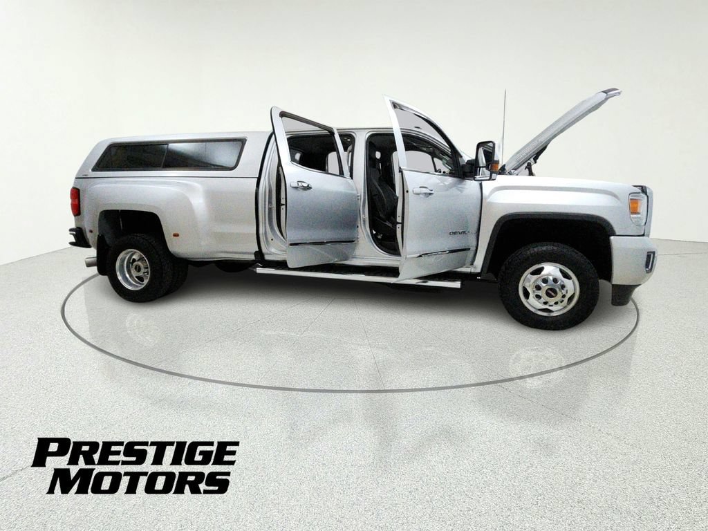 Used 2019 GMC Sierra 3500 Denali AWD/4WD image 15