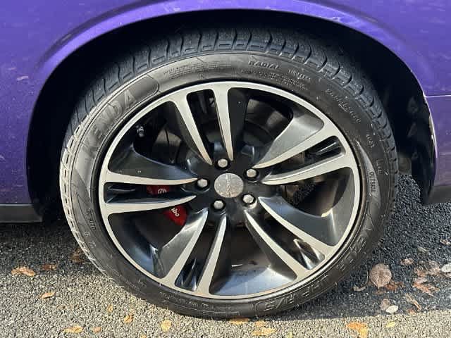 Used 2014 Dodge Challenger SRT8 Core RWD image 5