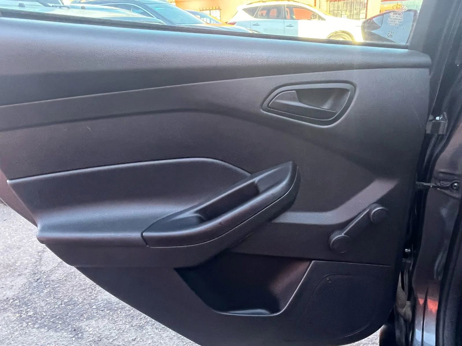 Used 2018 Ford Focus S image 33