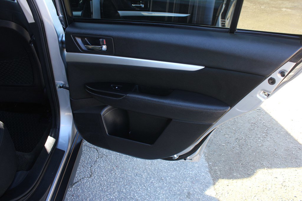 Used 2013 Subaru Outback 2.5i Premium image 36