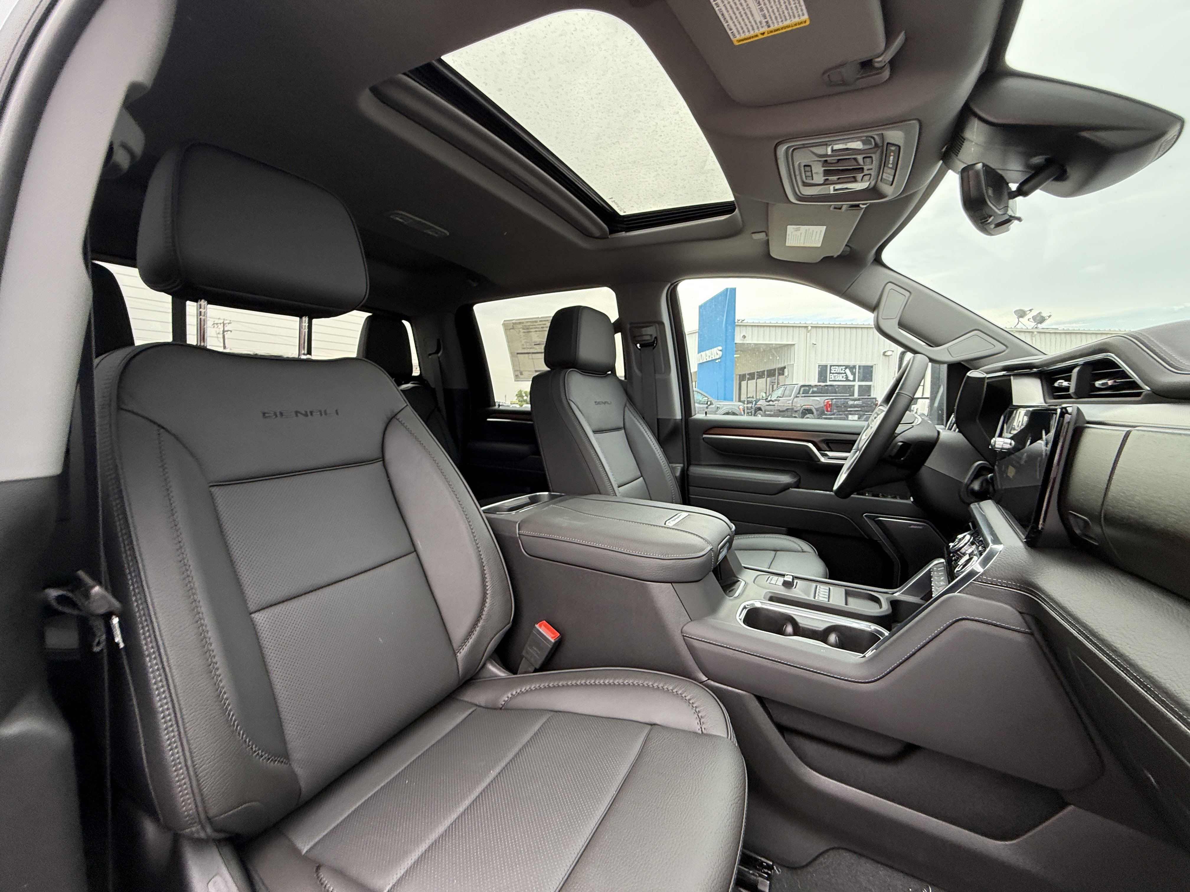 New 2025 GMC Sierra 3500 Denali w/ Technology Package image 9