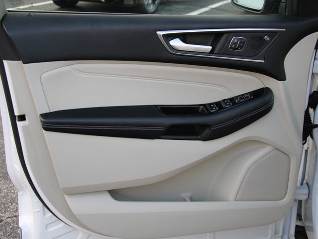 Used 2019 Ford Edge Titanium w/ Equipment Group 301A FWD image 13