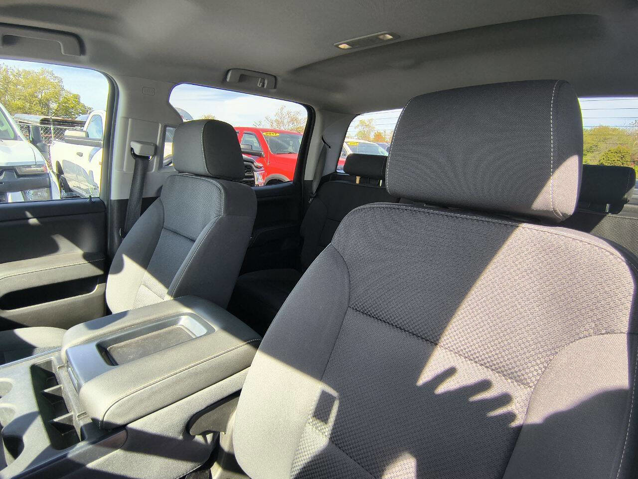 Used 2018 Chevrolet Silverado 1500 LT w/ All Star Edition image 13