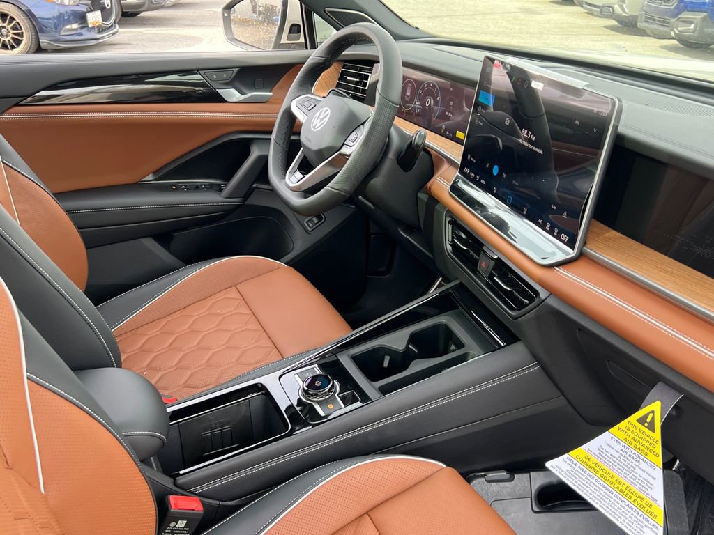 New 2026 Volkswagen Tiguan SEL R-Line image 11