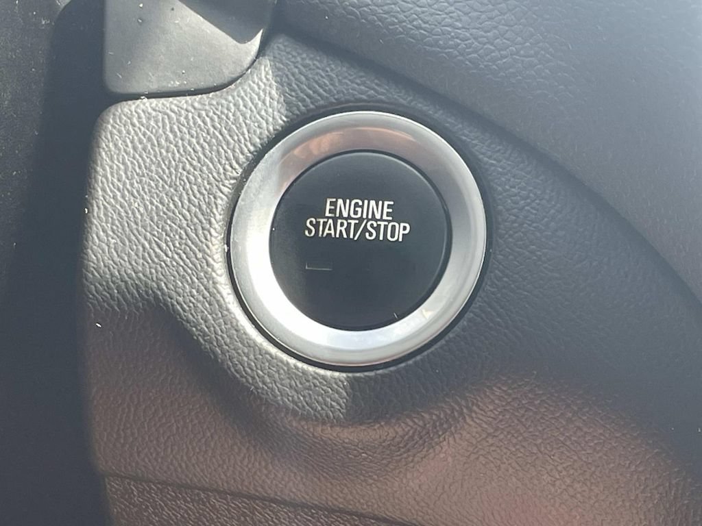 Used 2019 Chevrolet Equinox LT FWD image 25