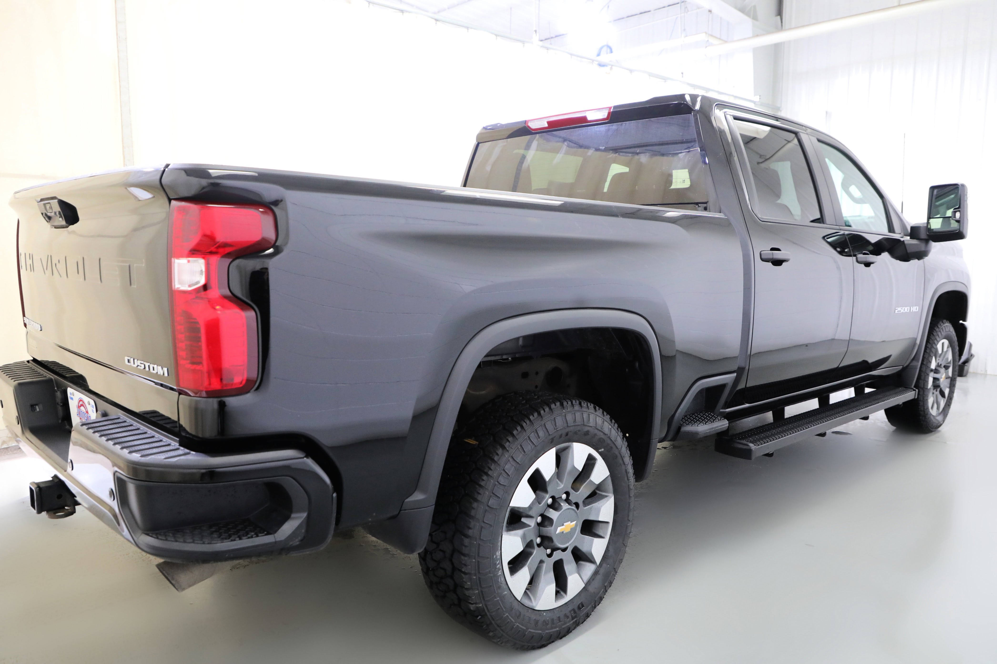 Used 2024 Chevrolet Silverado 2500 Custom w/ Custom Value Package image 19