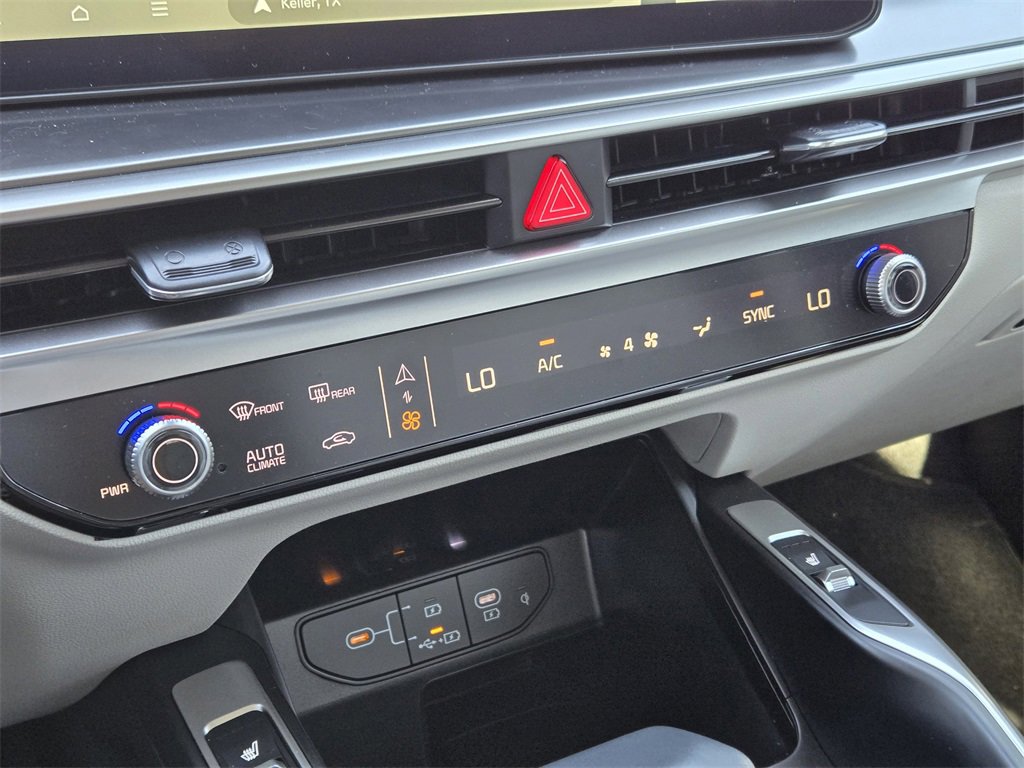 New 2025 Kia Sorento S image 16