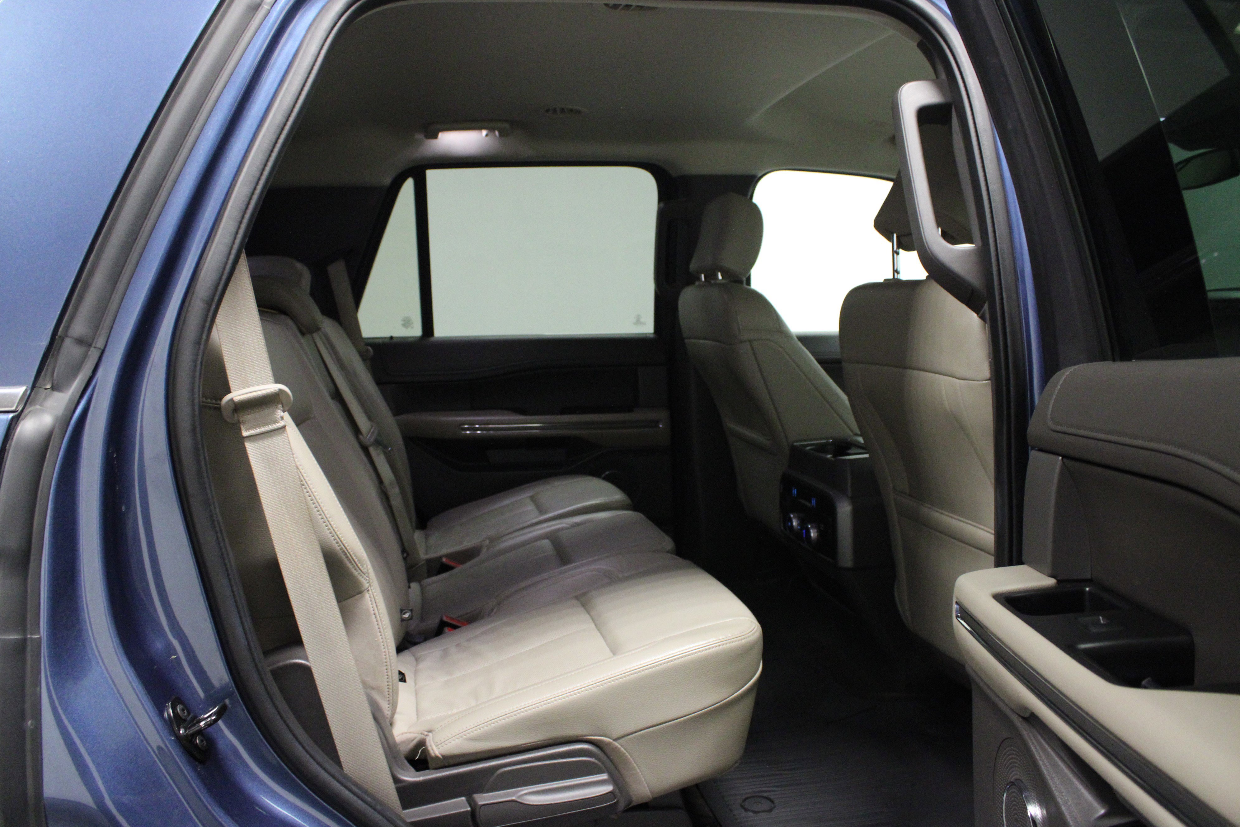 Used 2020 Ford Expedition XLT w/ Equipment Group 202A image 16