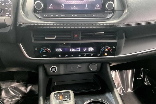Used 2023 Nissan Rogue S AWD/4WD image 21