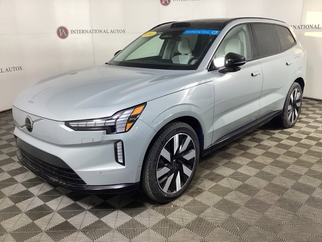New 2025 Volvo EX90 Ultra