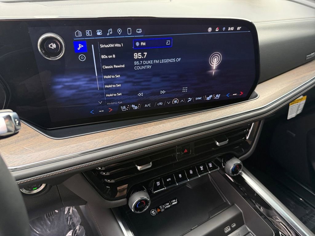 Certified 2025 Chevrolet Suburban High Country image 17