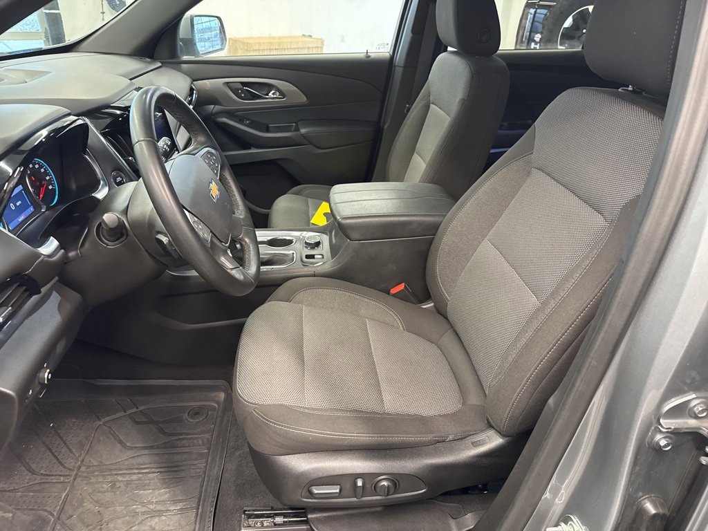 Certified 2023 Chevrolet Traverse LT w/ LPO, Floor Liner Package image 21