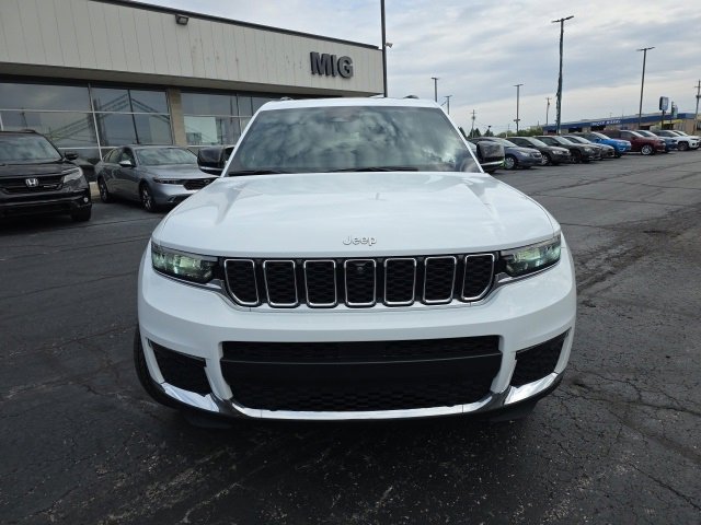 Used 2024 Jeep Grand Cherokee L Limited w/ Luxury Tech Group II image 9