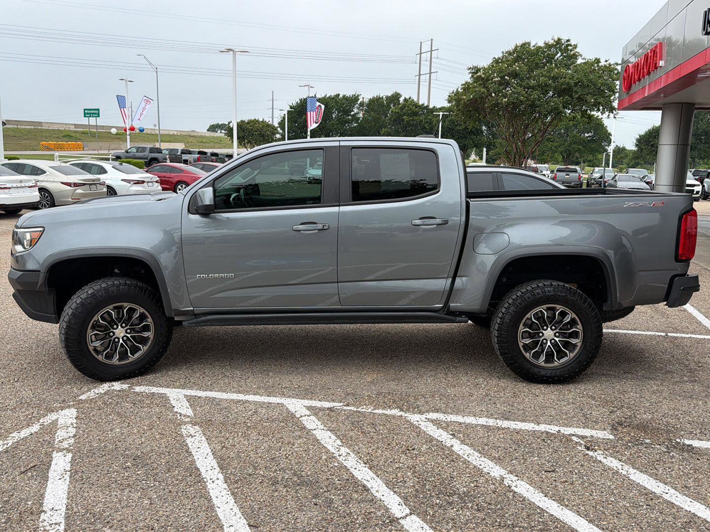 Used 2020 Chevrolet Colorado ZR2 w/ LPO, Premium Interior Package AWD/4WD image 6