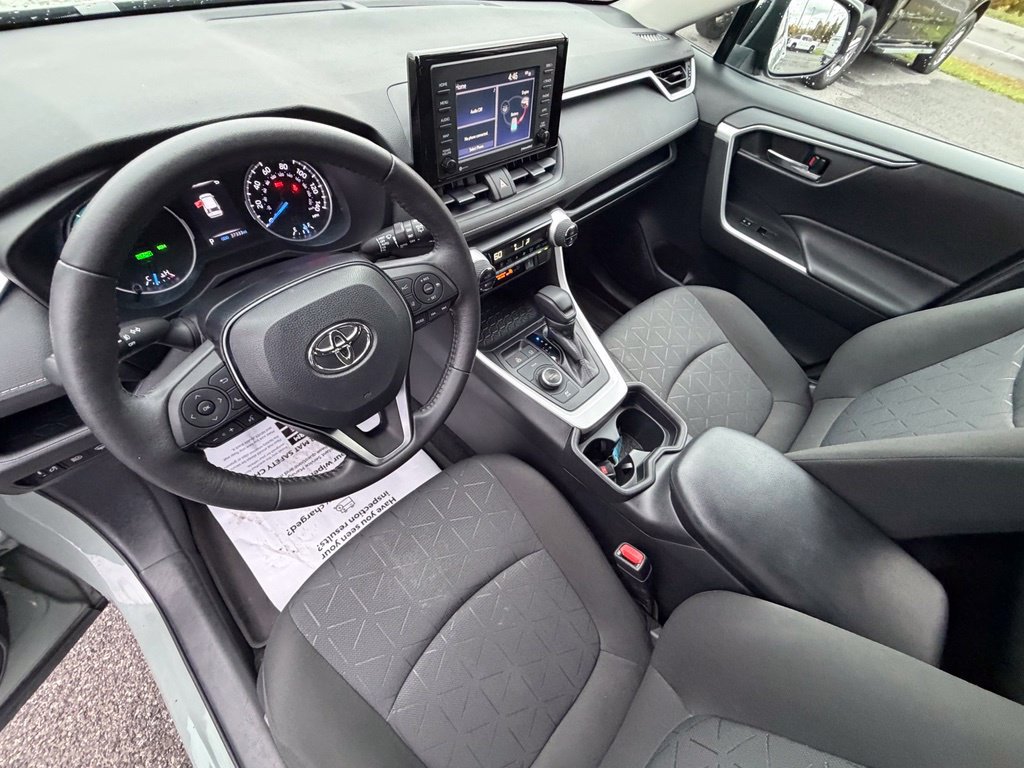 Used 2021 Toyota RAV4 XLE w/ XLE Grade Weather Package AWD/4WD image 13
