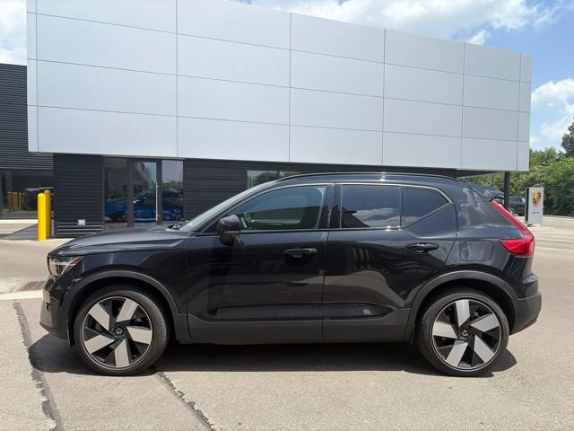 Used 2024 Volvo XC40 Recharge Plus w/ Protection Package Premier AWD/4WD image 6