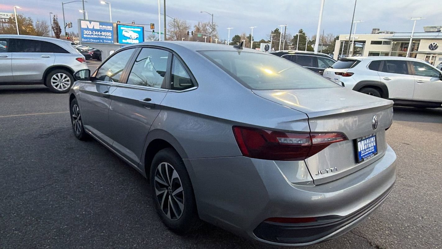 Used 2024 Volkswagen Jetta S image 4