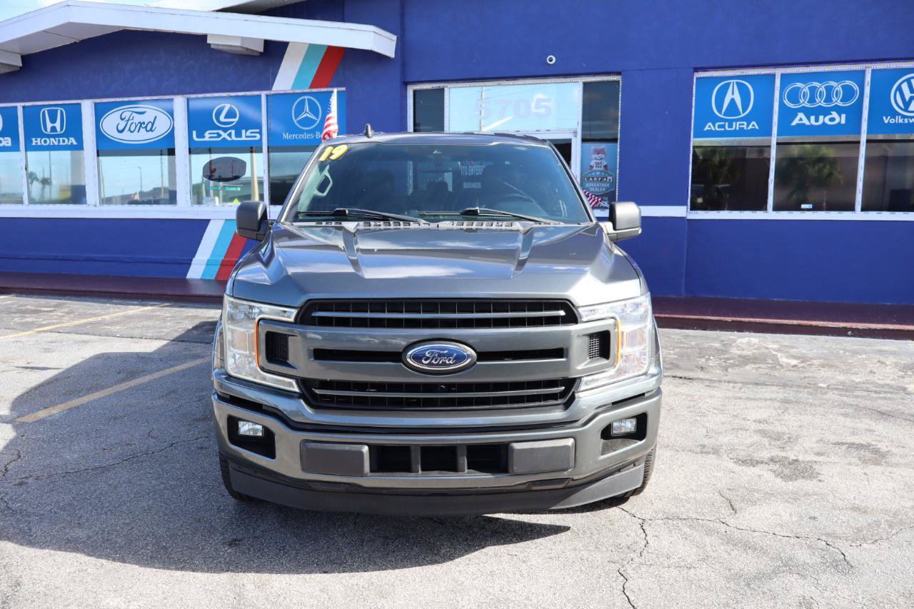 Used 2019 Ford F150 XLT w/ Equipment Group 302A Luxury RWD image 2