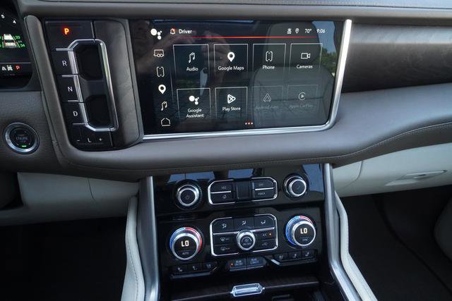 Used 2024 GMC Yukon Denali AWD/4WD image 16