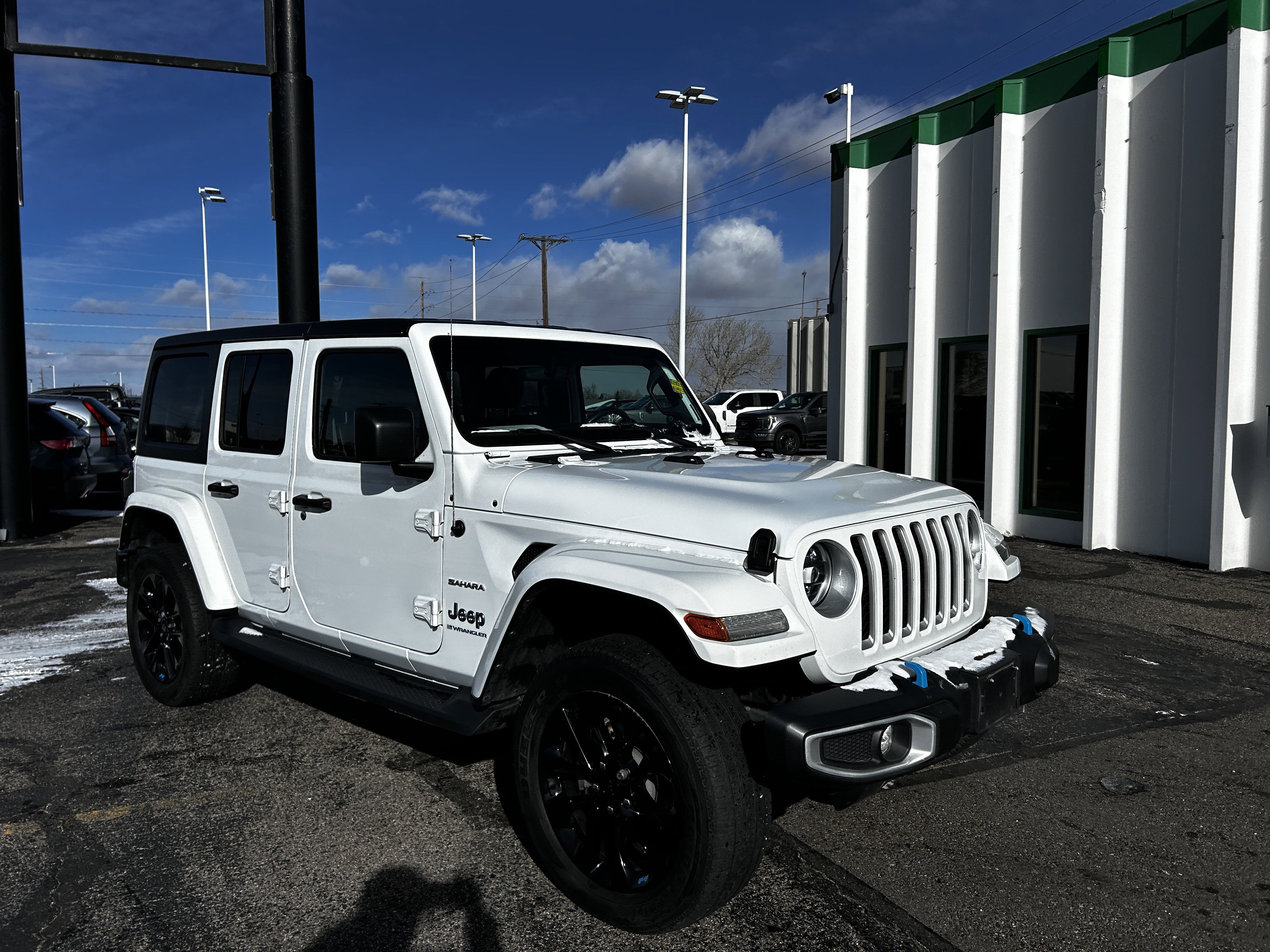 Used 2023 Jeep Wrangler Sahara w/ Cold Weather Group image 7