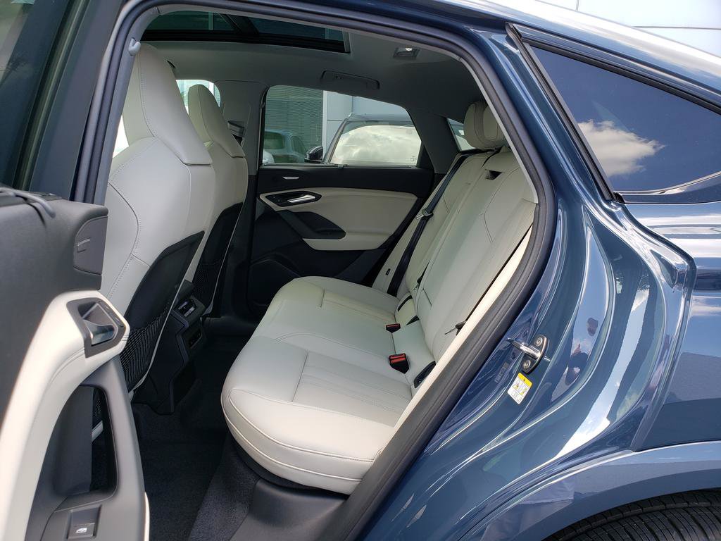 New 2027 Audi Q6 e-tron Premium Plus AWD/4WD image 8