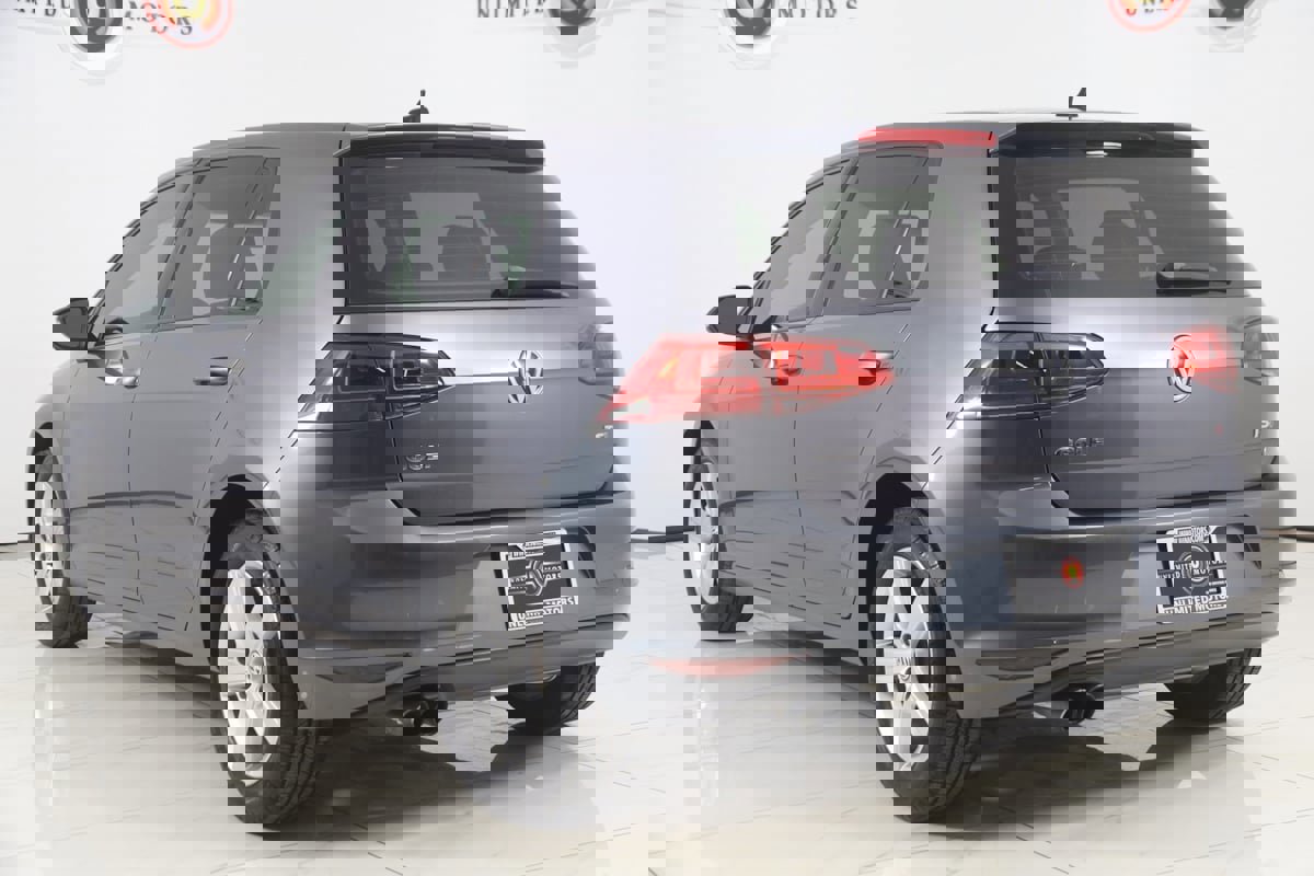 Used 2017 Volkswagen Golf Wolfsburg Edition image 4