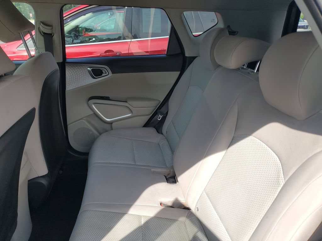 Used 2020 Kia Soul LX FWD image 23