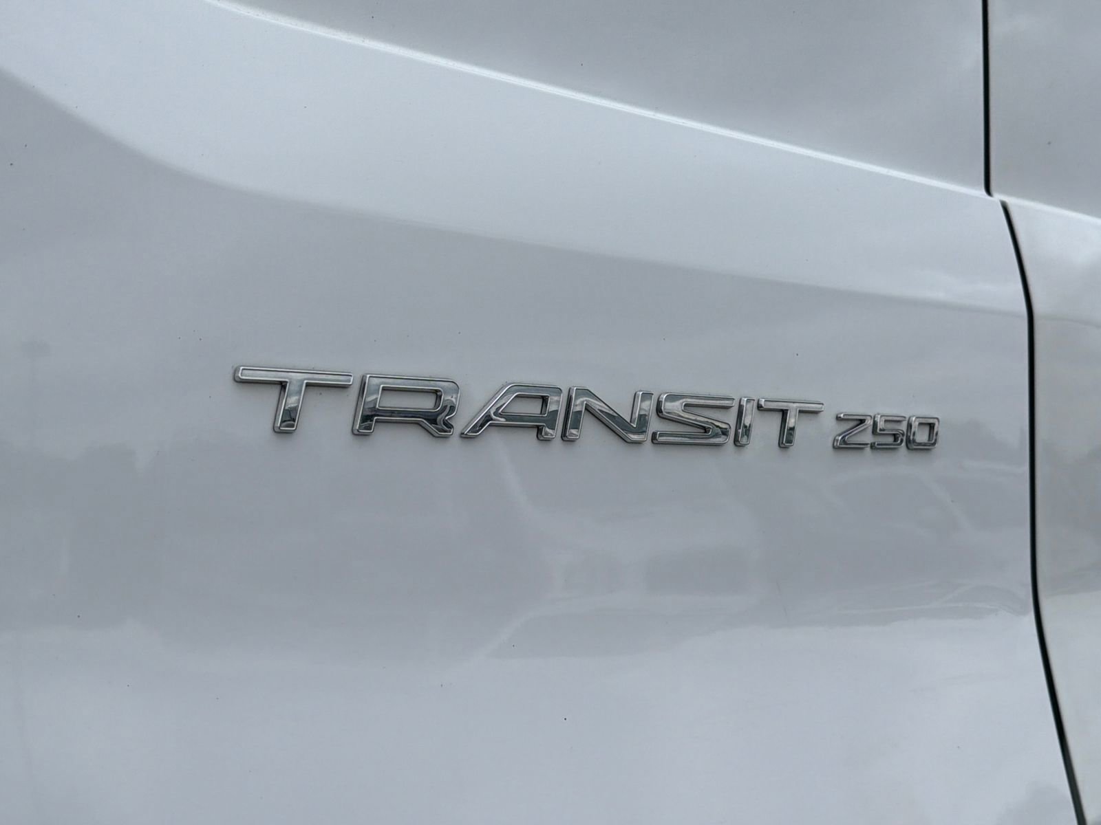 Used 2024 Ford Transit 250 148 Medium Roof RWD image 9
