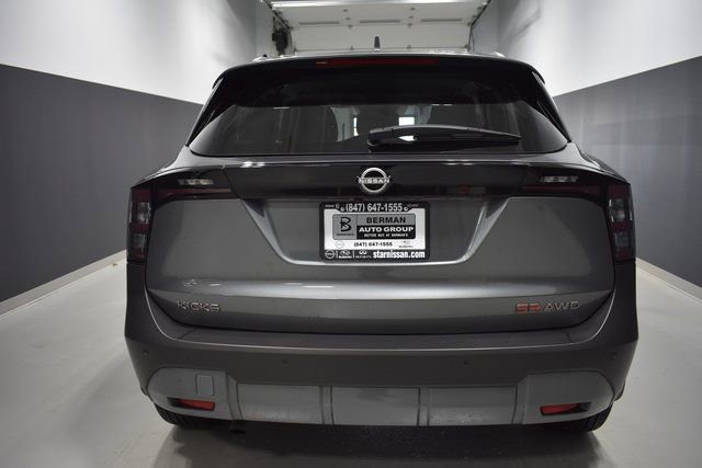 Certified 2025 Nissan Kicks SR image 9