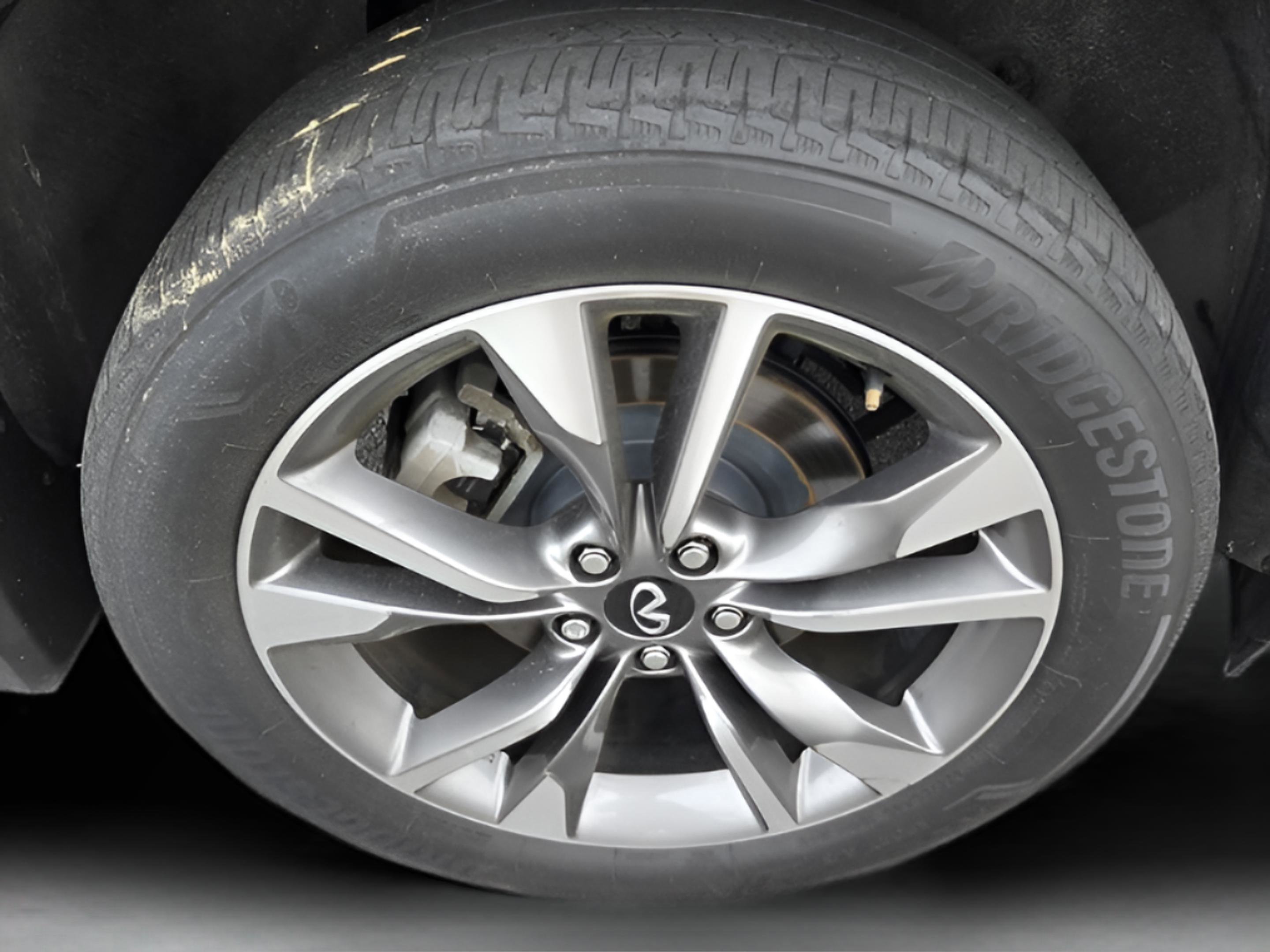 Used 2023 INFINITI QX60 Luxe w/ Vision Package image 29