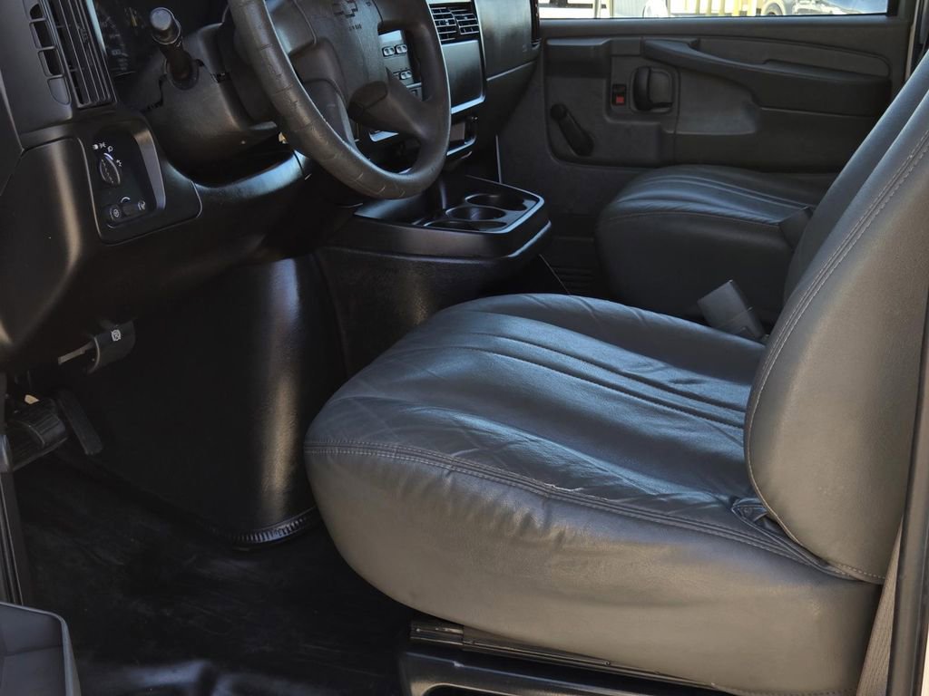 Used 2006 Chevrolet Express 3500 image 20