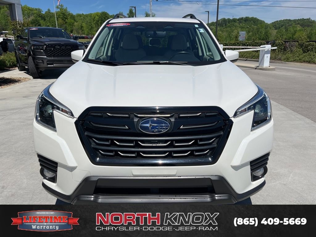 Used 2023 Subaru Forester Premium AWD/4WD image 30