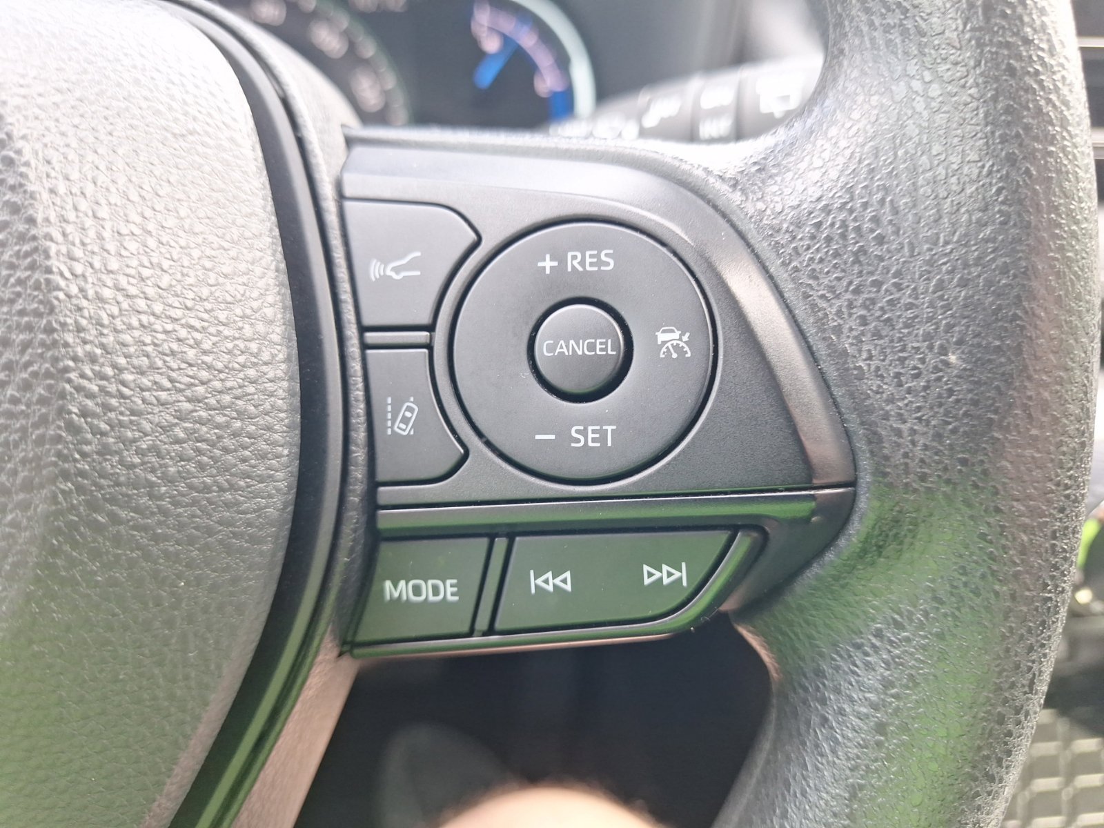 Used 2024 Toyota RAV4 XLE w/ Convenience Package AWD/4WD image 21