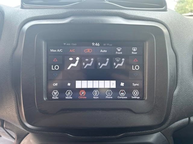 Used 2020 Jeep Renegade Latitude FWD image 22
