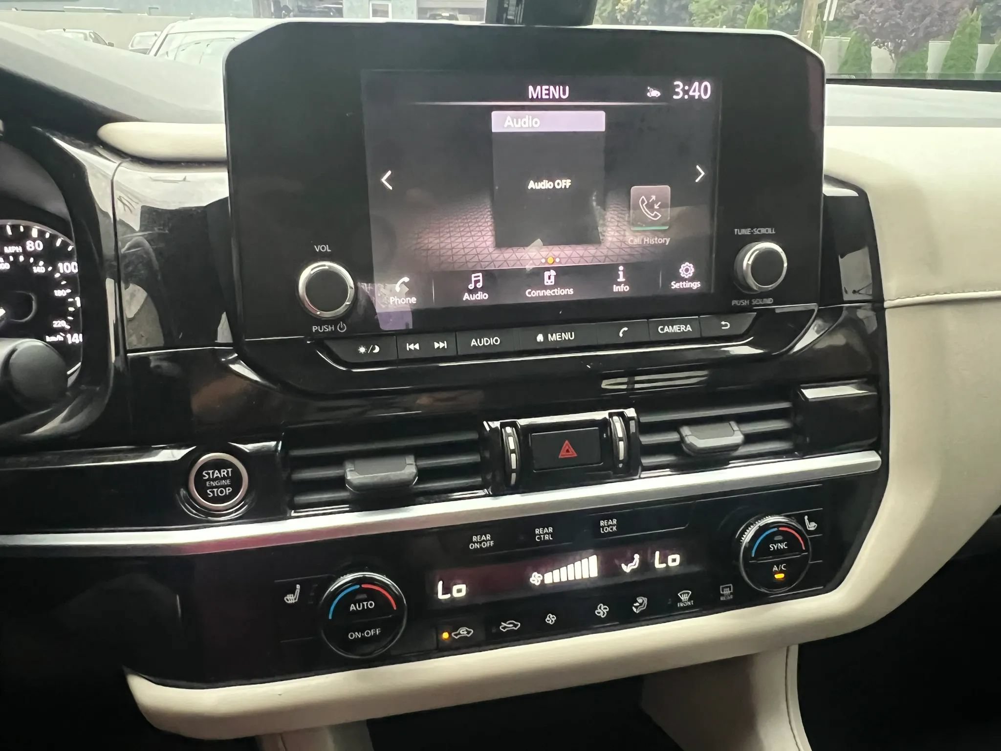 Used 2022 Nissan Pathfinder SV w/ SV Premium Package AWD/4WD image 20