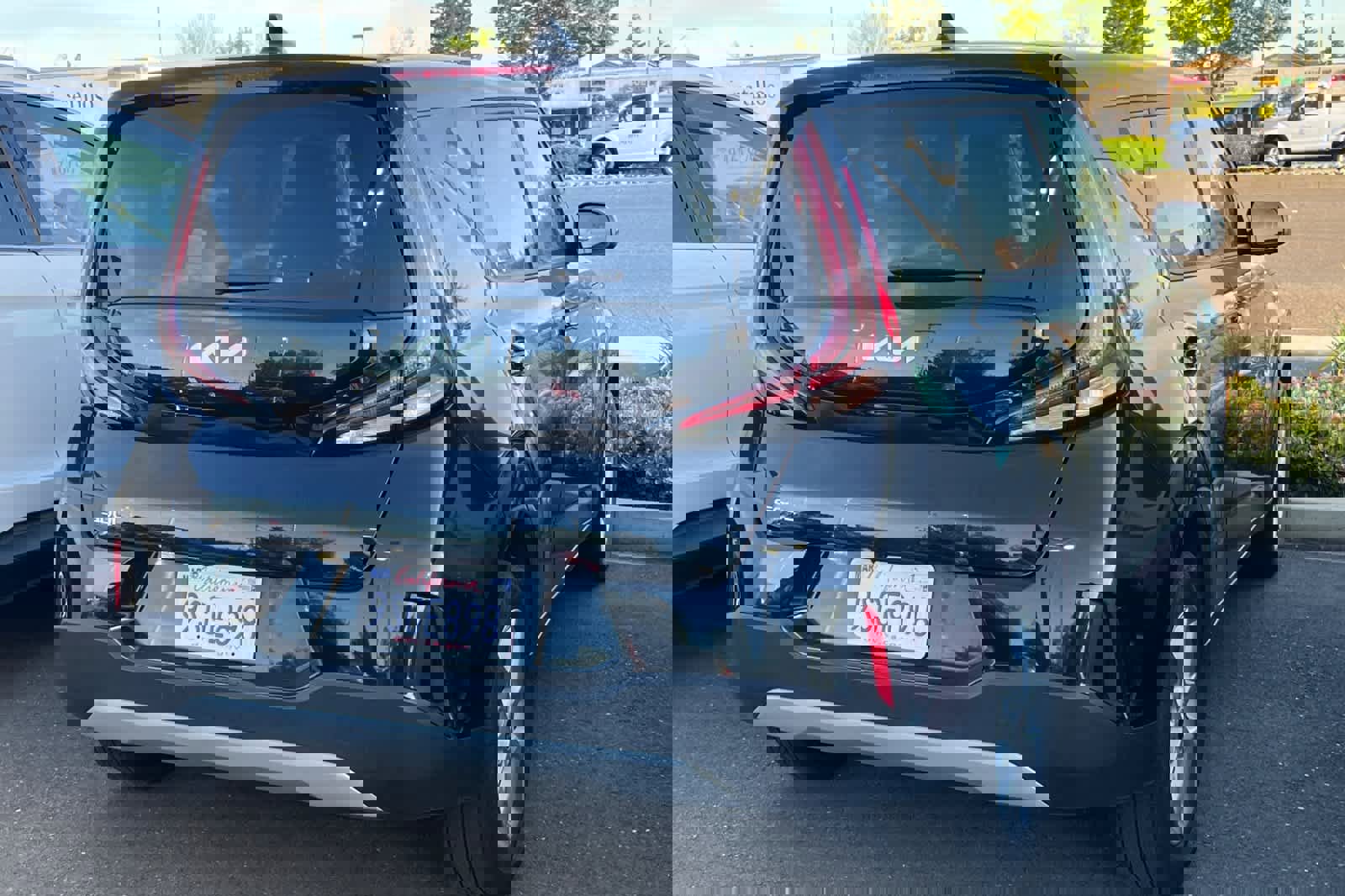 Used 2025 Kia Soul LX w/ LX Technology Package image 2