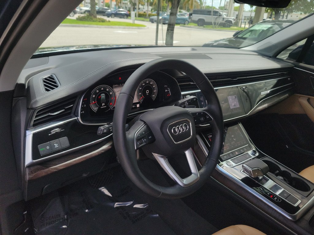 Used 2024 Audi Q7 2.0T Premium Plus AWD/4WD image 7