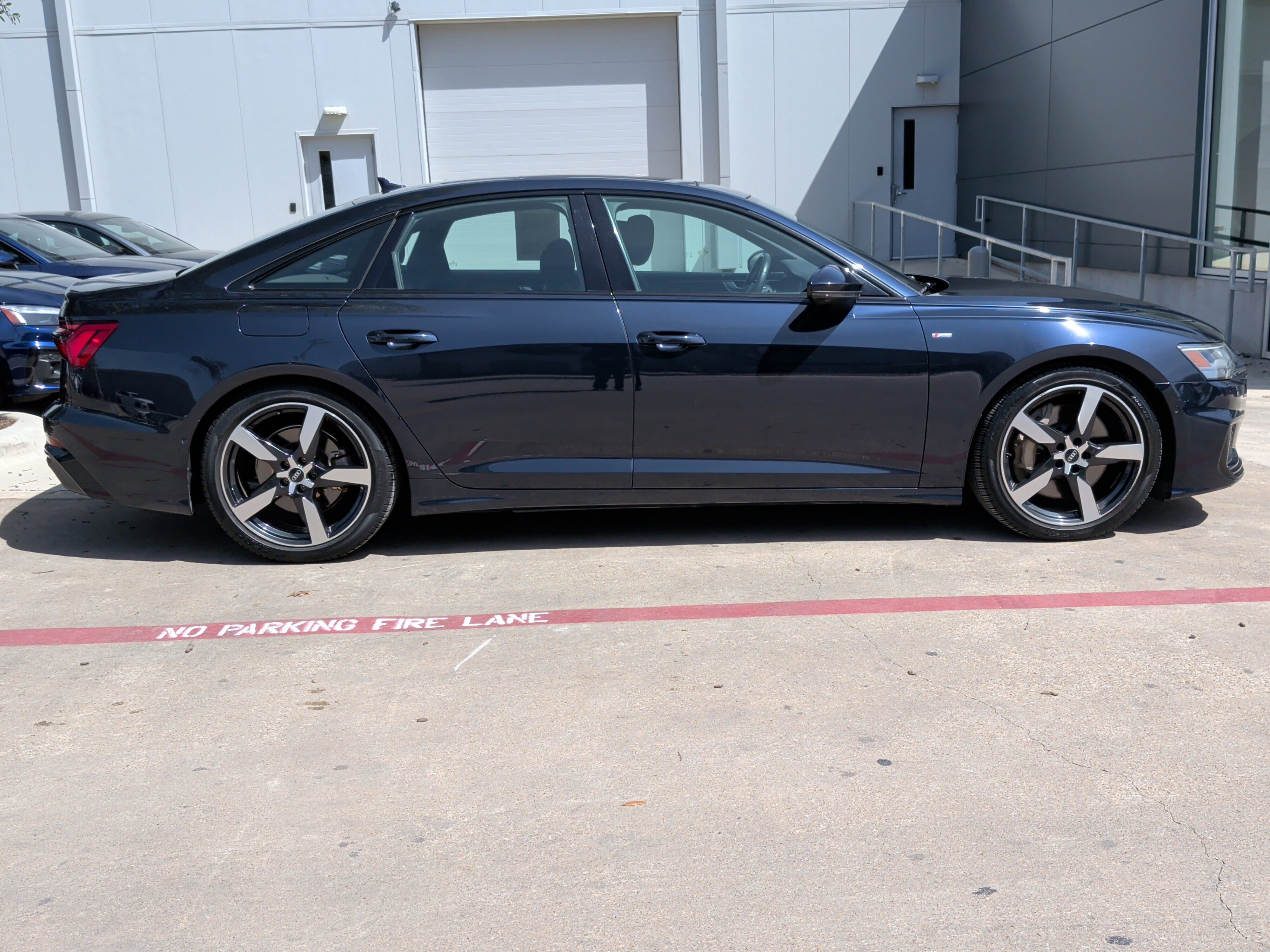 Used 2021 Audi A6 Premium image 11