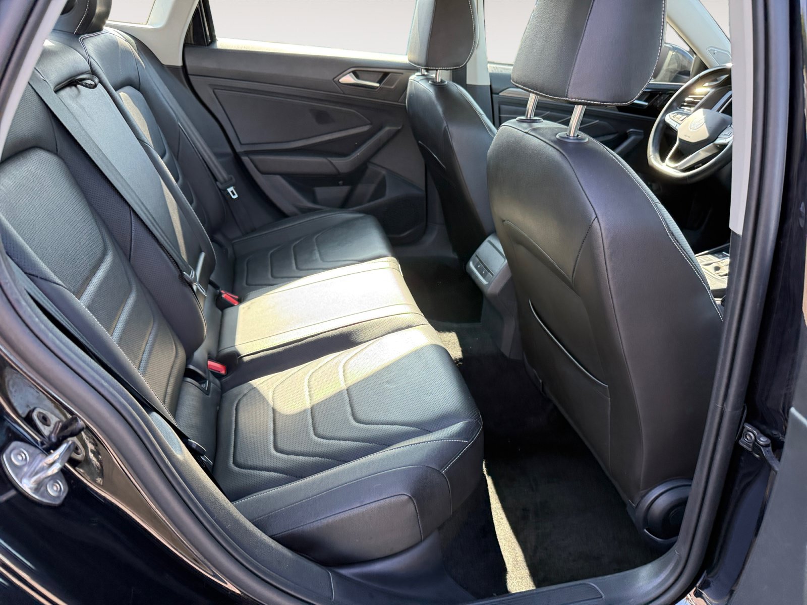 Certified 2023 Volkswagen Jetta SEL FWD image 18