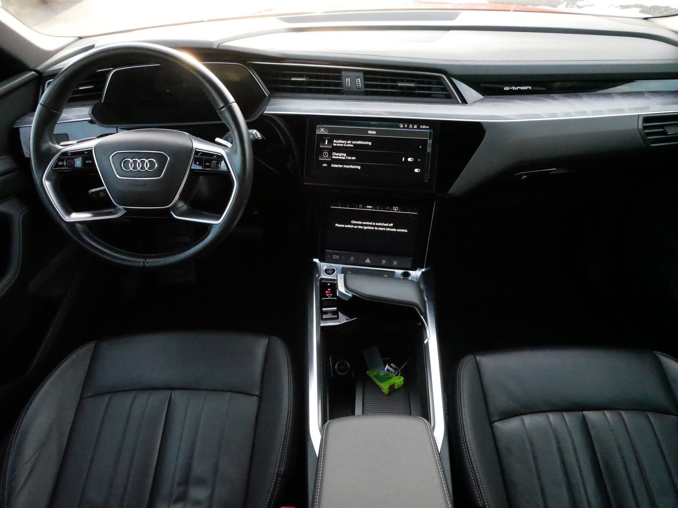 Used 2022 Audi e-tron Premium w/ Convenience Plus Package image 10