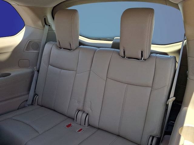 Used 2017 Nissan Pathfinder SL w/ SL Tech Package FWD image 7