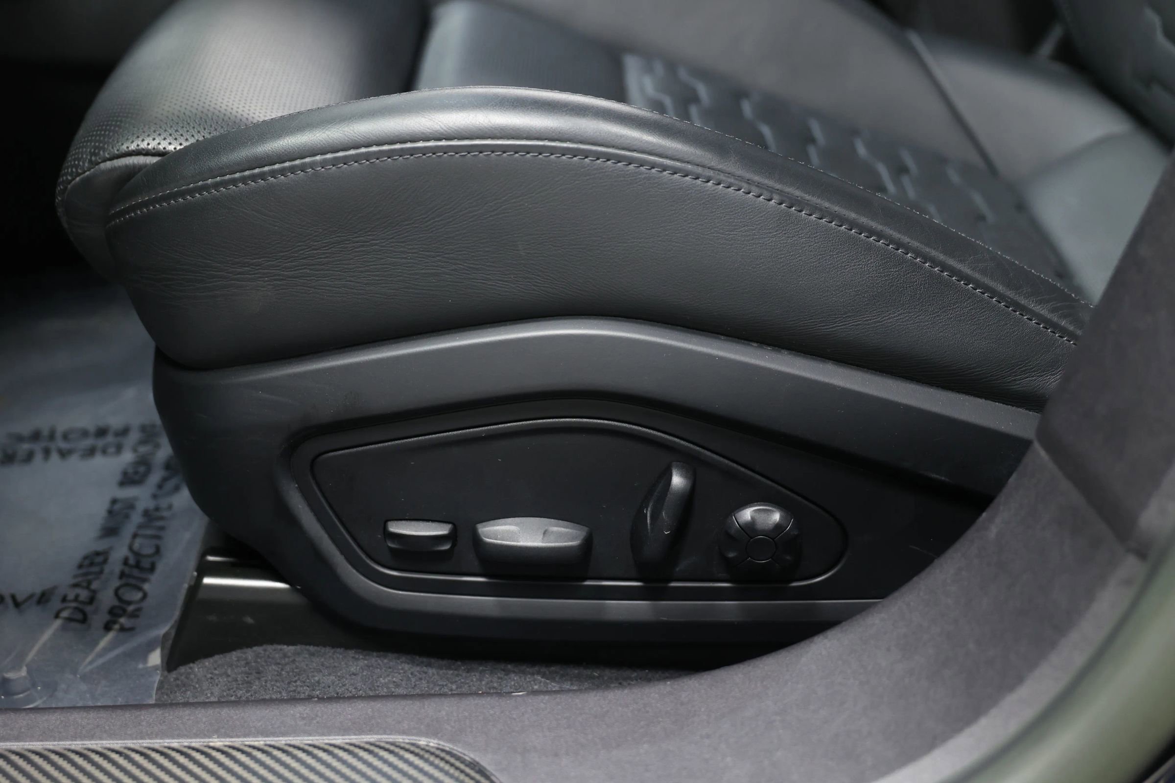 Used 2022 Audi RS e-tron GT w/ Carbon Performance Package image 17