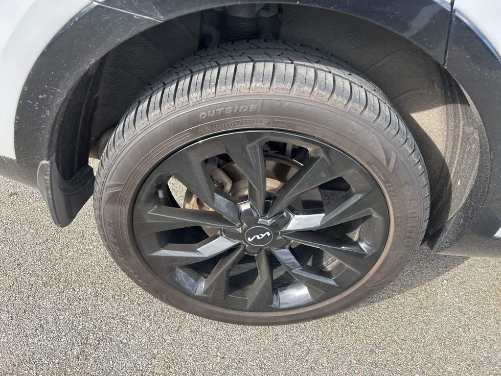 Certified 2022 Kia Sorento SX image 10