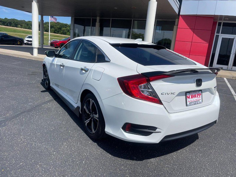 Used 2017 Honda Civic Touring image 4