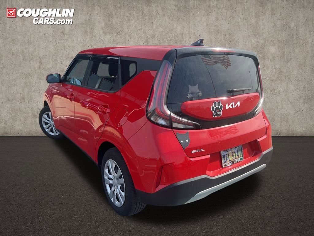 Used 2023 Kia Soul LX image 5