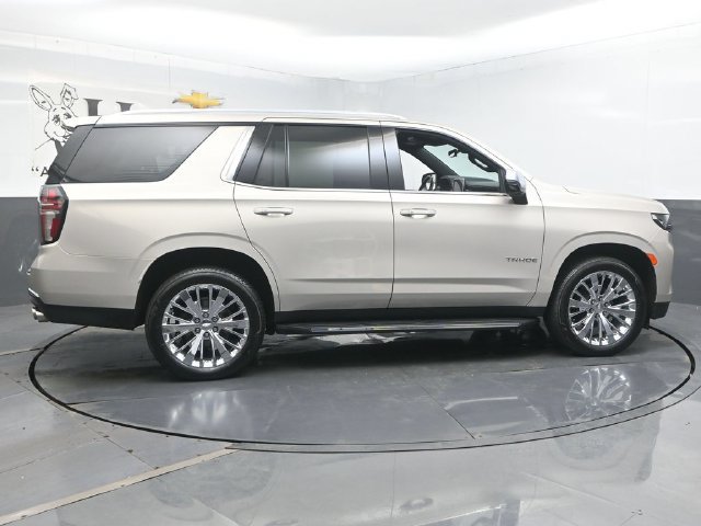 Used 2021 Chevrolet Tahoe Premier w/ Premium Package AWD/4WD image 43